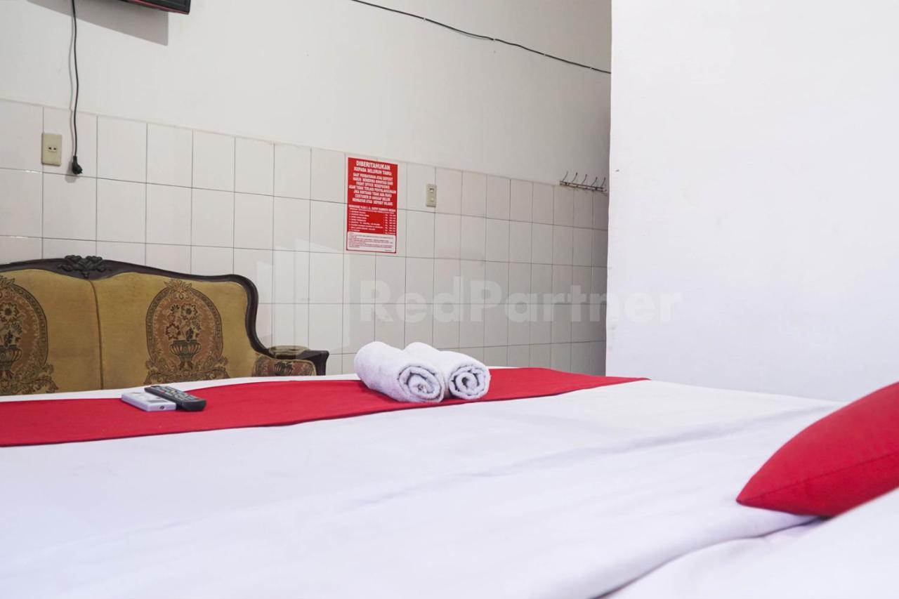 Edbert Guesthouse Near Lotte Grosir Medan Redpartner المظهر الخارجي الصورة